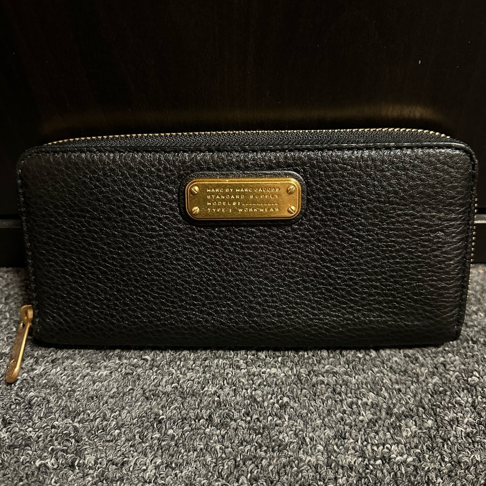 Marc by Marc Jacobs Black Leather Zip Wallet